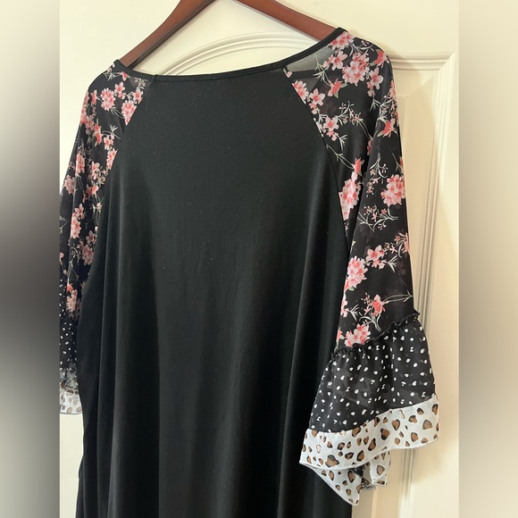 Bloomchic Black with Bell Sleeves Mid/Length Dress women’s size 3X - Picture 3 of 14